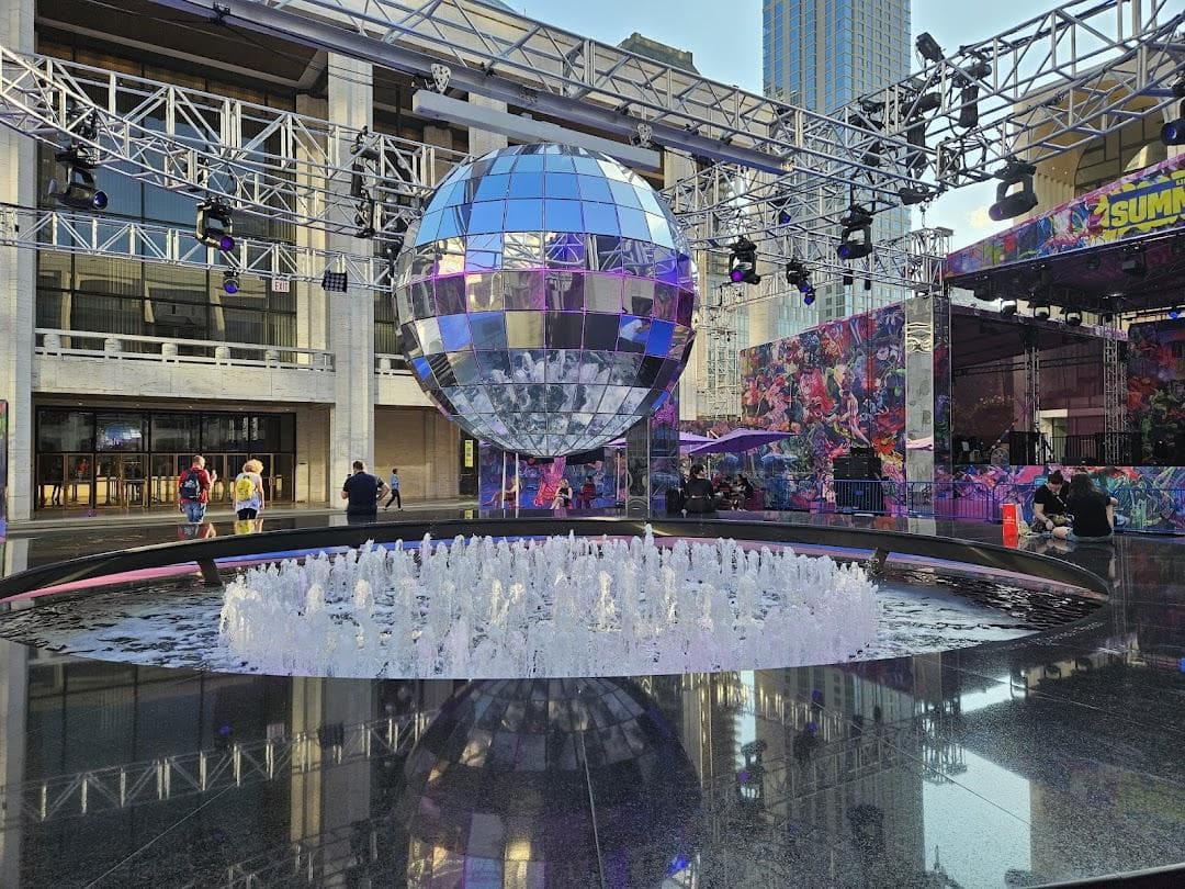 Hearst Plaza photo 2