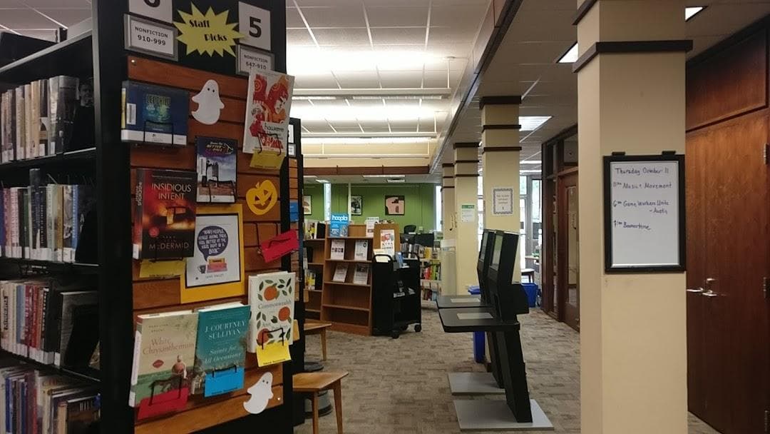 Howson Branch, Austin Public Library photo 1