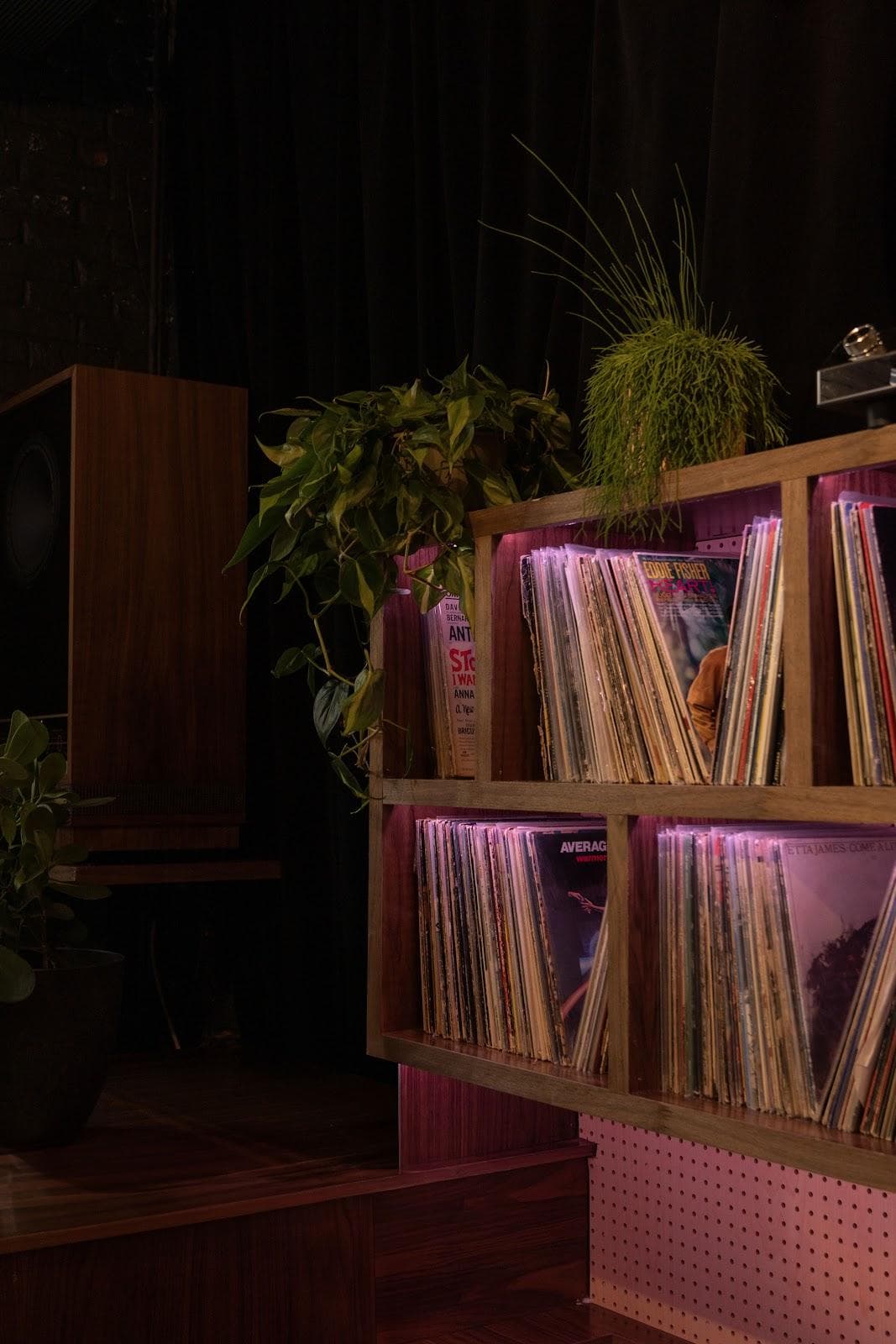 Moondog HiFi Bar photo 6