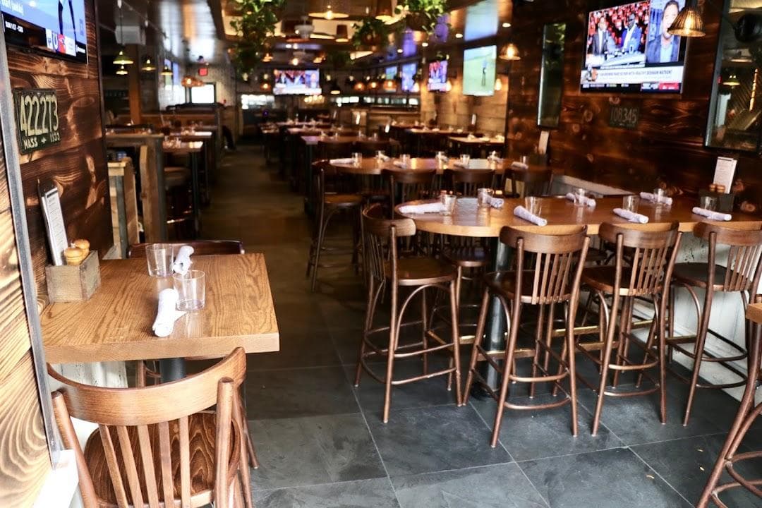Layla's American Tavern photo 5