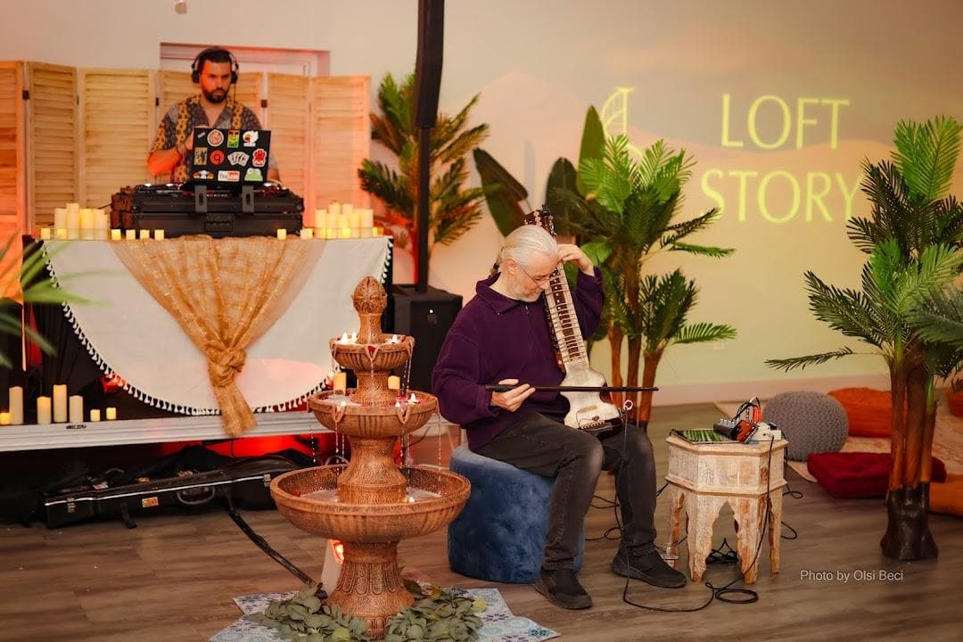 LOFT STORY photo 2