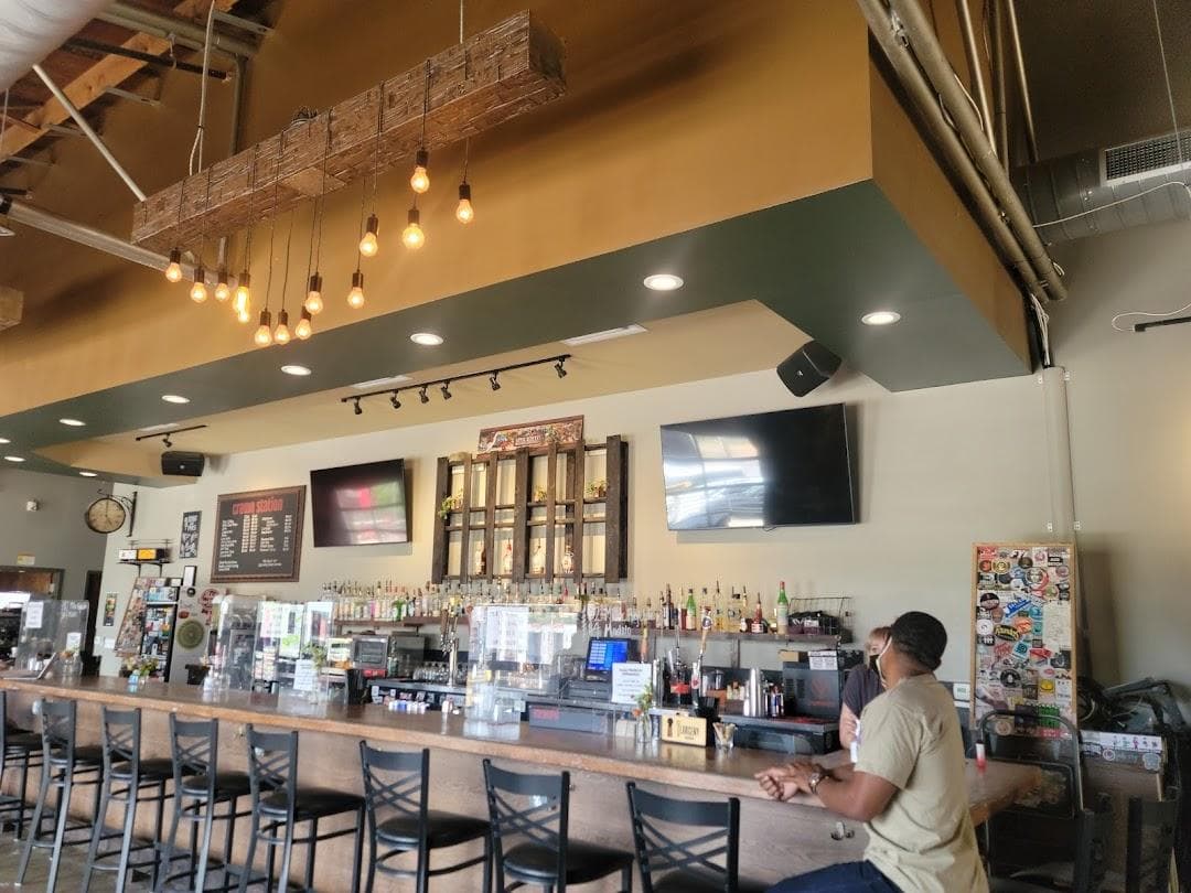 CROWN STATION Coffee House & Pub photo 5