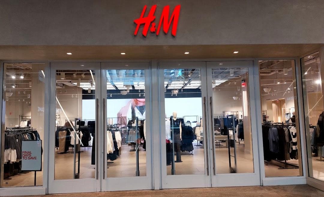 H&M photo 3