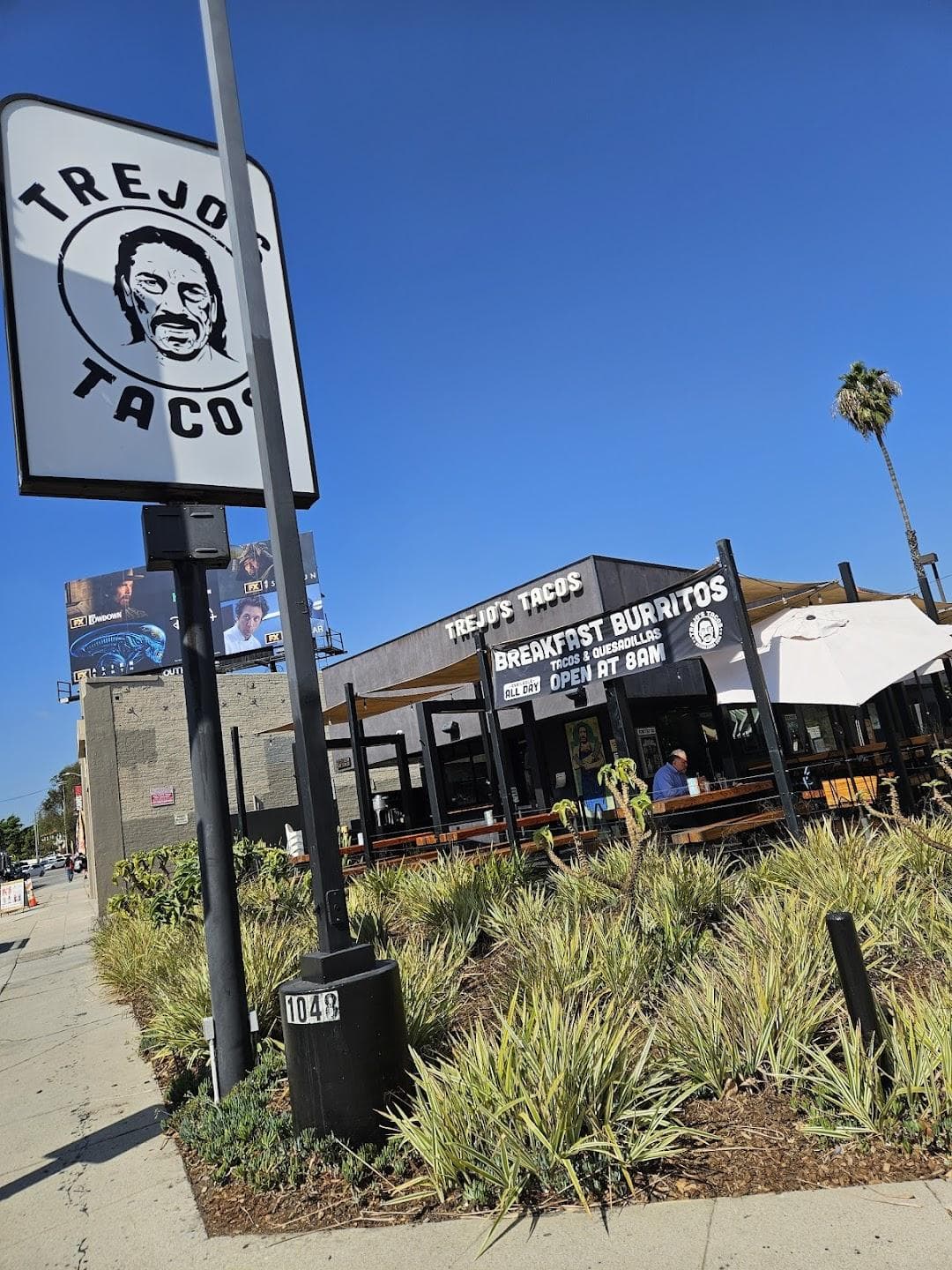 Trejo's Tacos - La Brea Ave photo 2