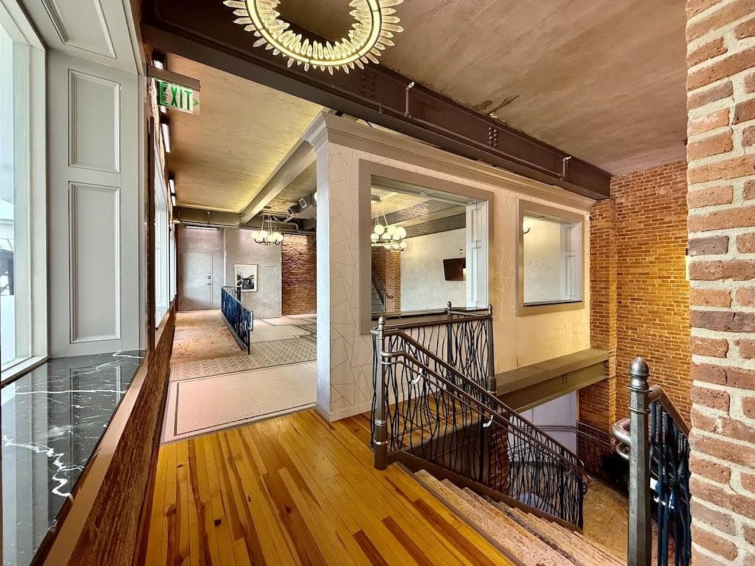 Montclair Mezzanine photo 5