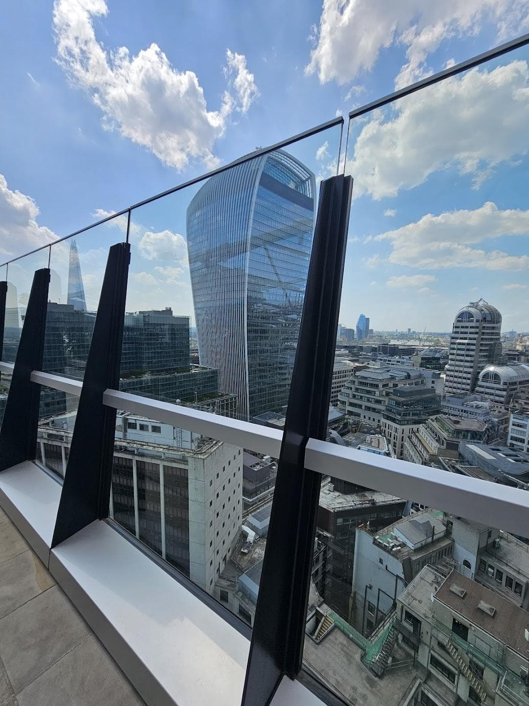 120 Fenchurch St photo 3