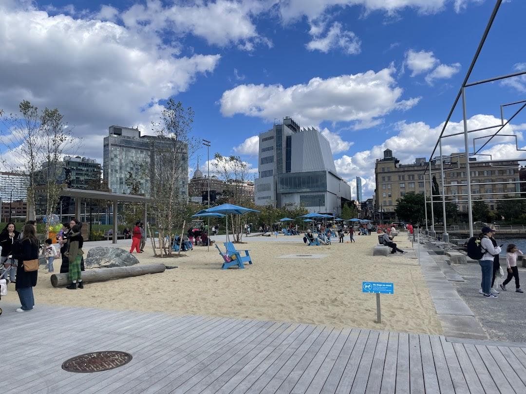 Gansevoort Beach photo 6