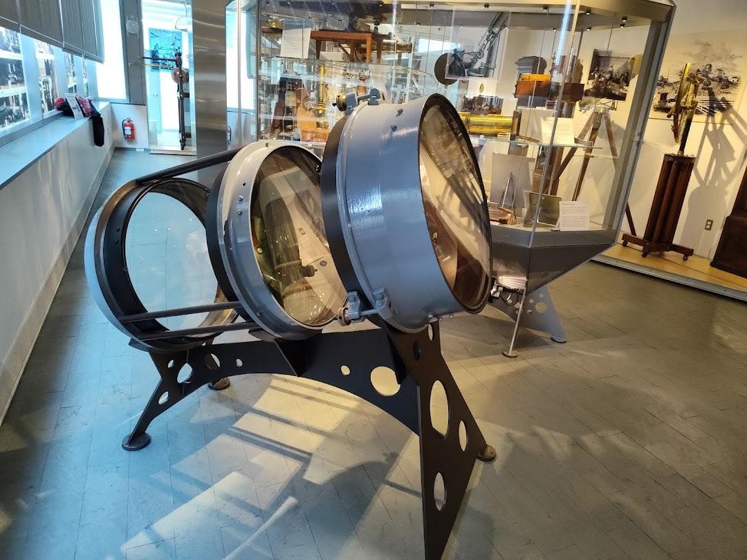 The Collection of Historical Scientific Instruments at the Putnam Gallery photo 6