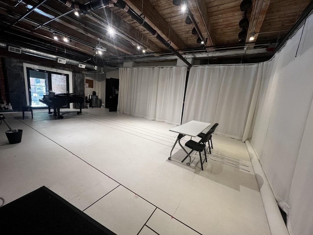 Fort Point Lyric Room photo 3