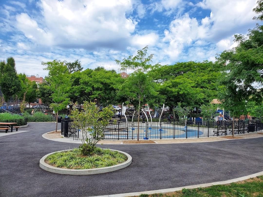 Astoria Heights Playground photo 2