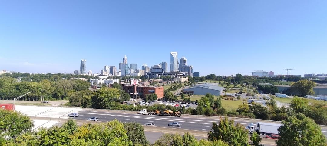 Charlotte photo 3