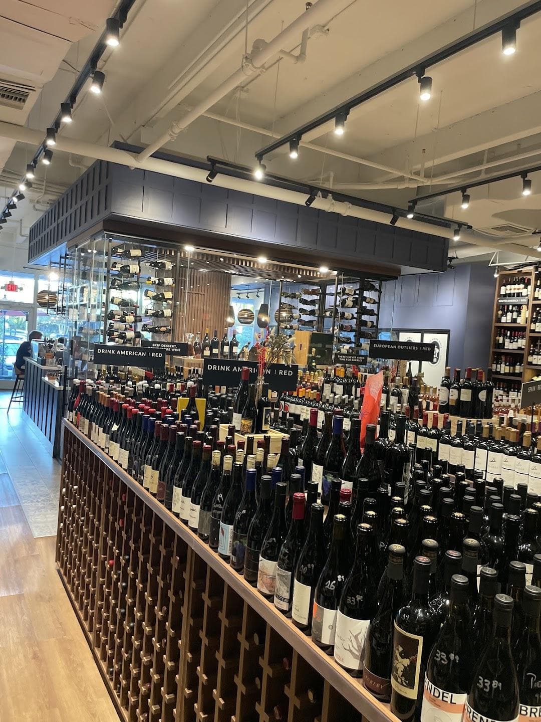 Vinya Wine & Market photo 2