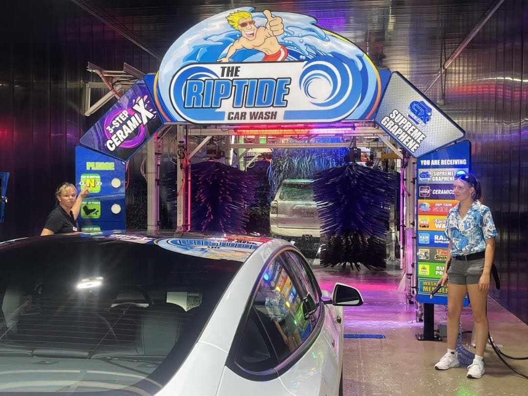 The RipTide Car Wash photo 5