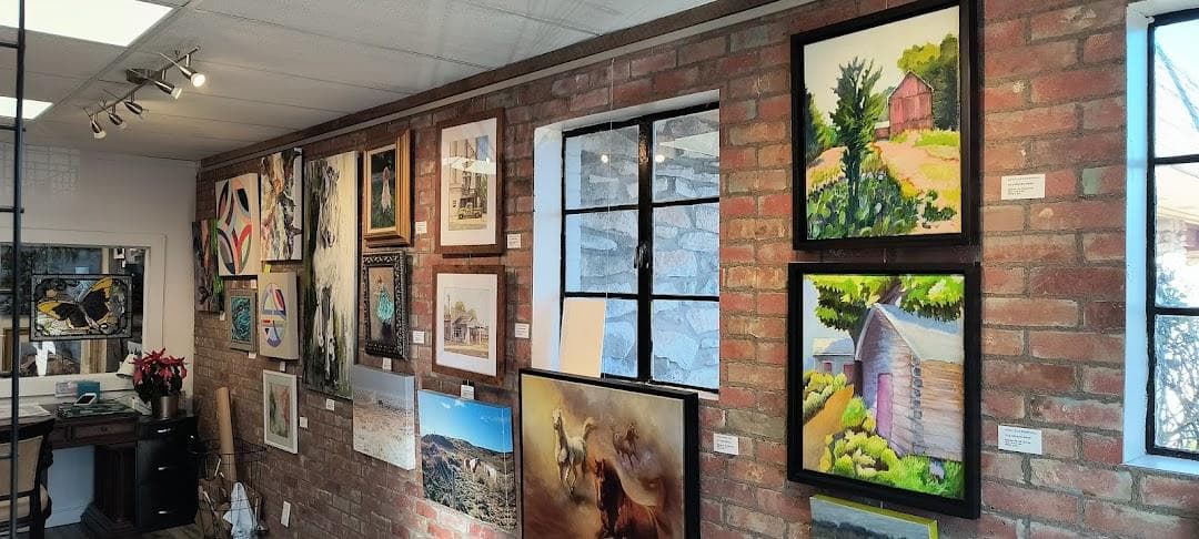 Williamson County Art Guild Gallery photo 2