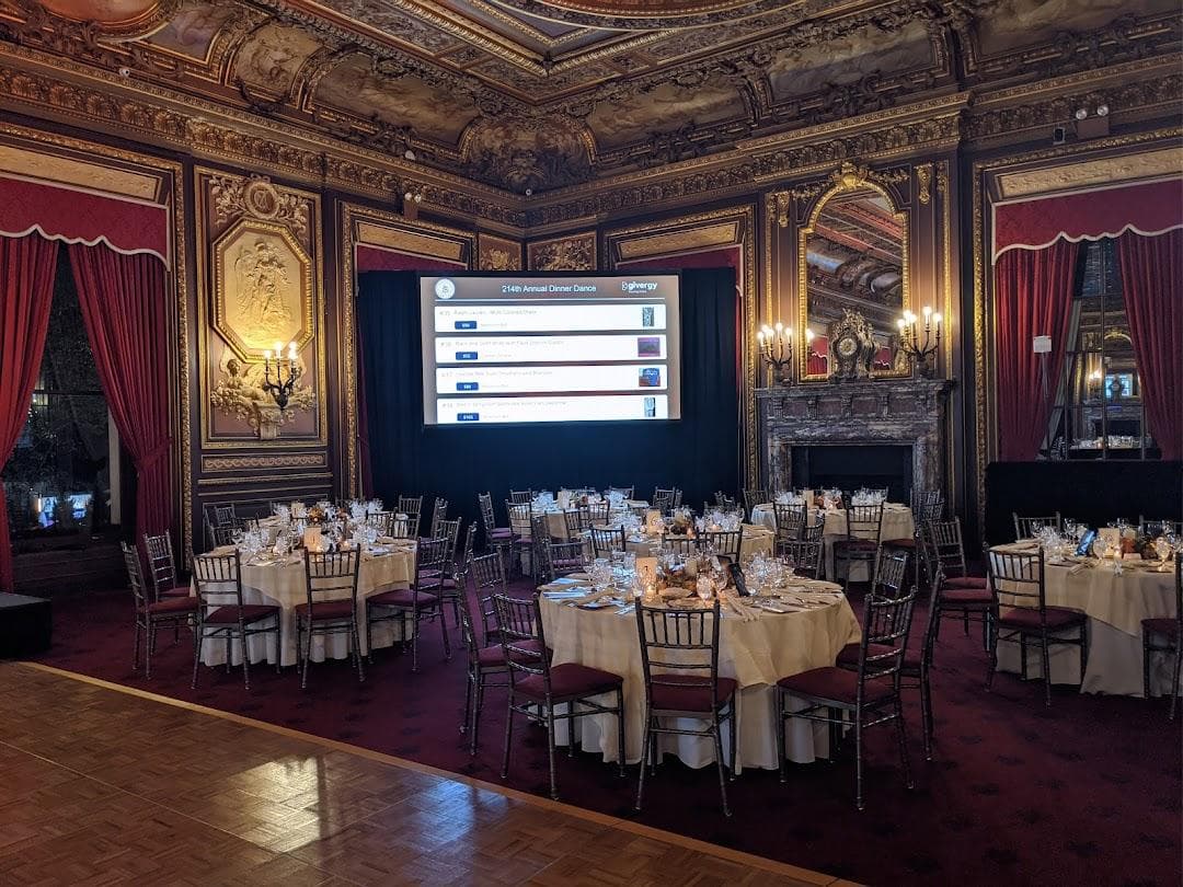 Metropolitan Club photo 1