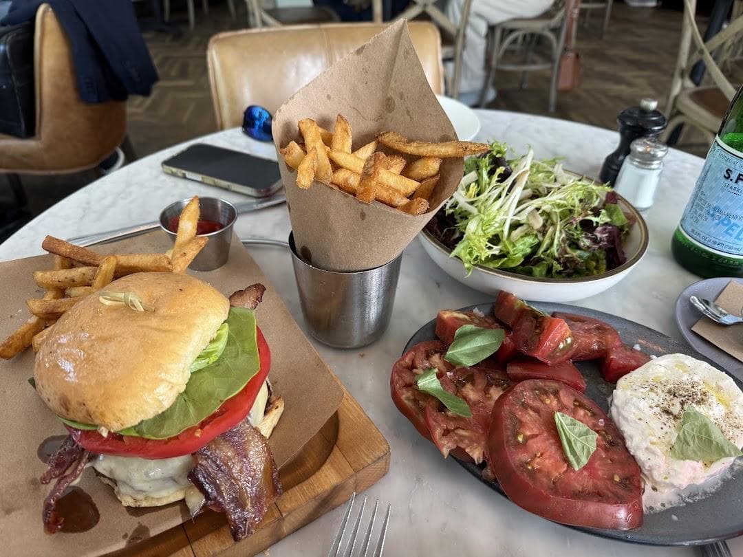 Michael's Genuine Food & Drink photo 4