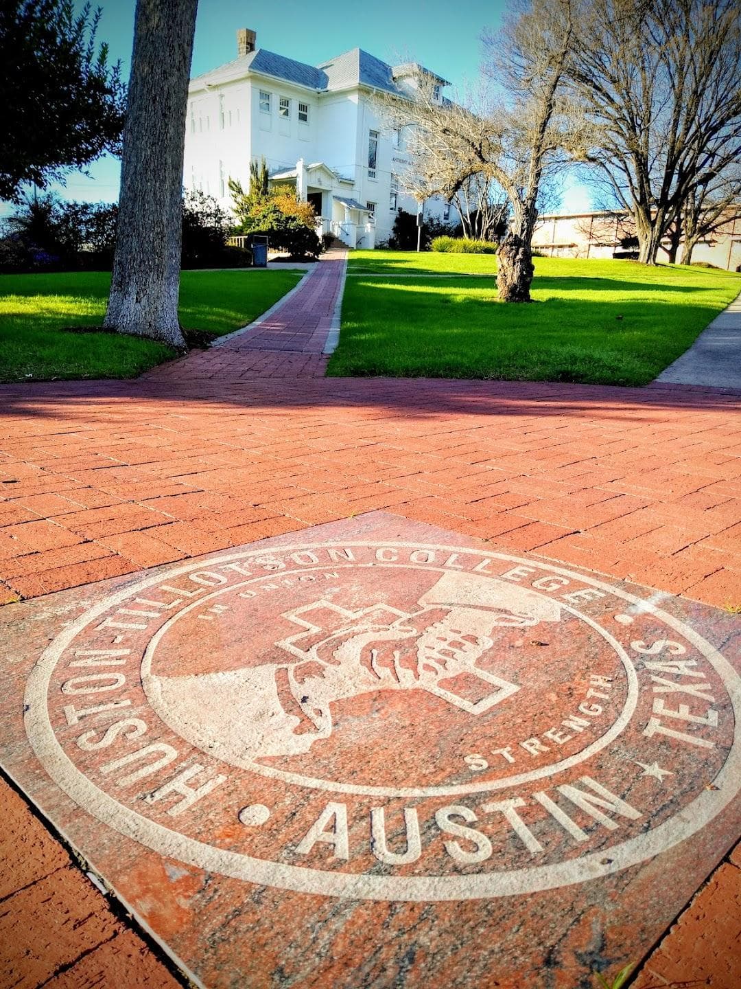 Huston-Tillotson University photo 2