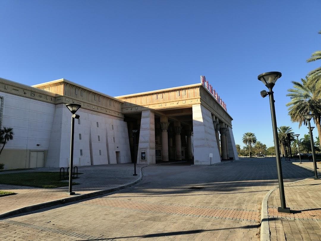 Cinemark Paradise 24 and XD photo 1