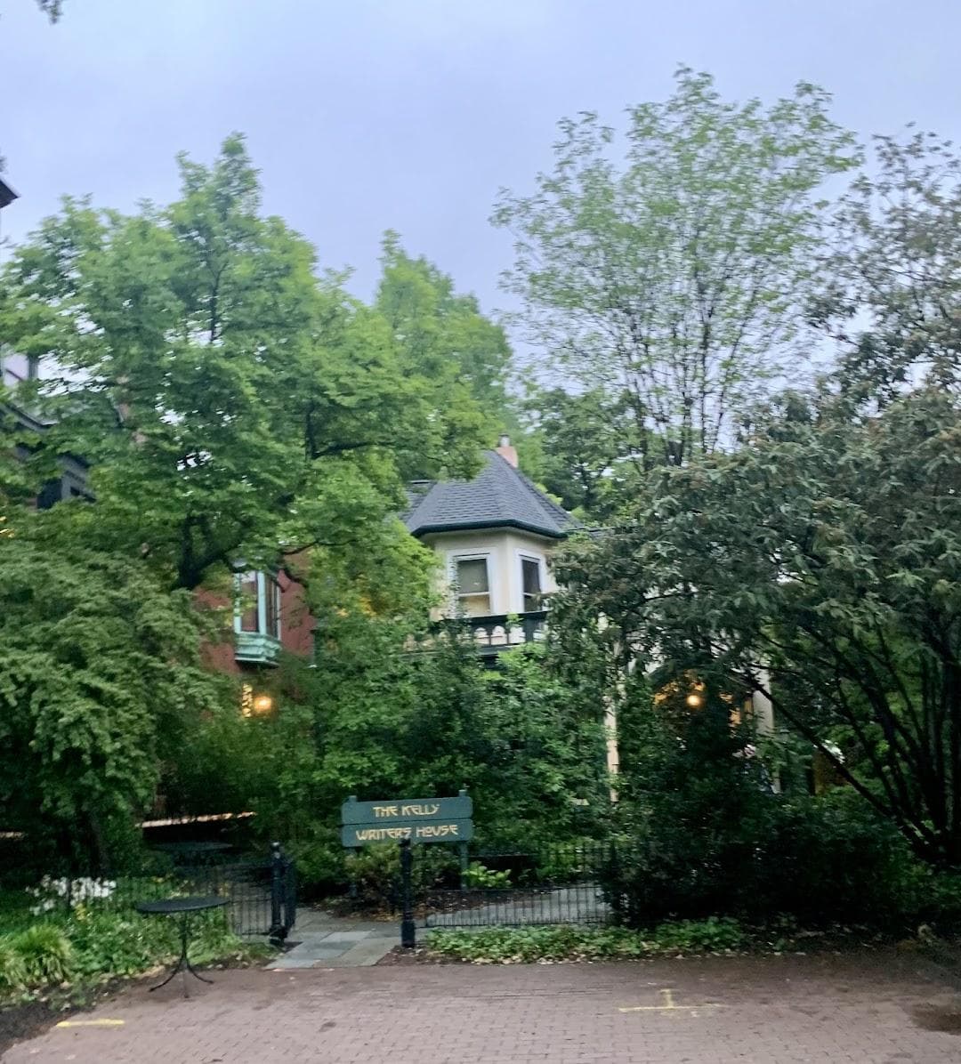 Kelly Writers House photo 3