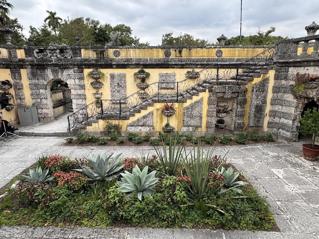 Vizcaya Village photo 6