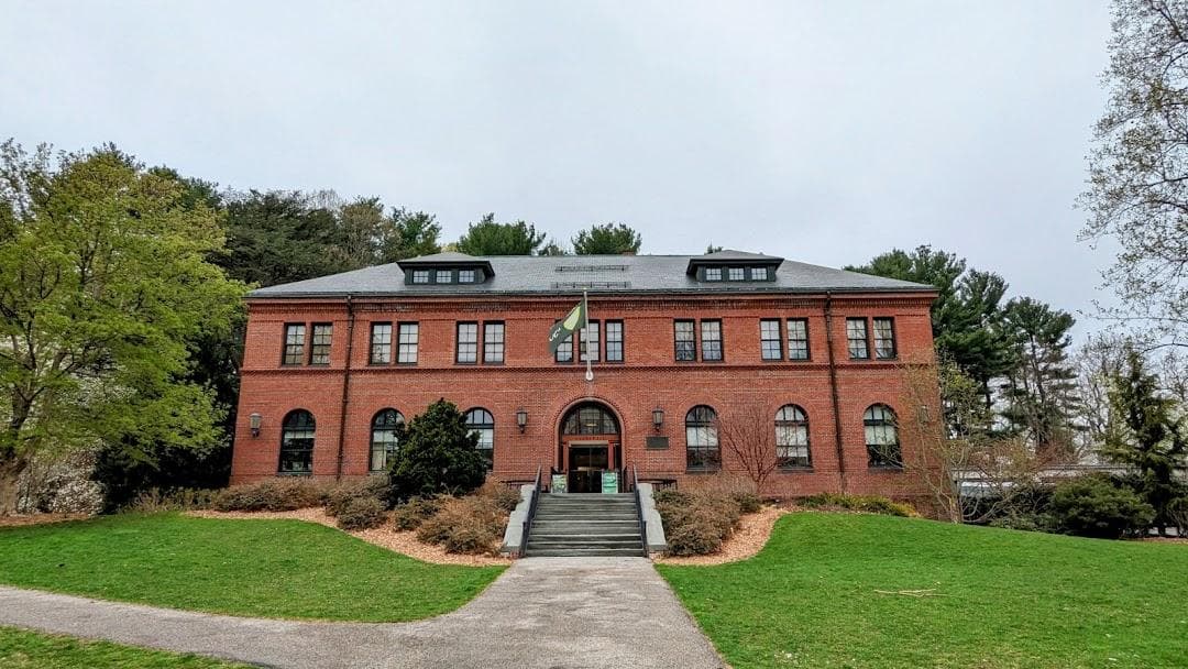 Hunnewell Visitor Center photo 2