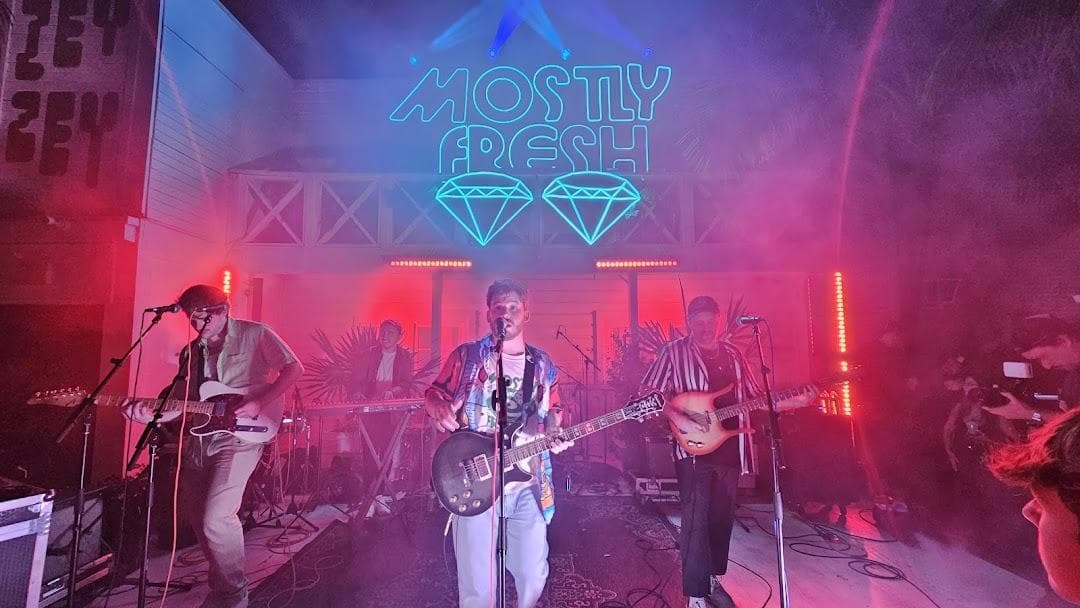 ZeyZey Miami photo 1