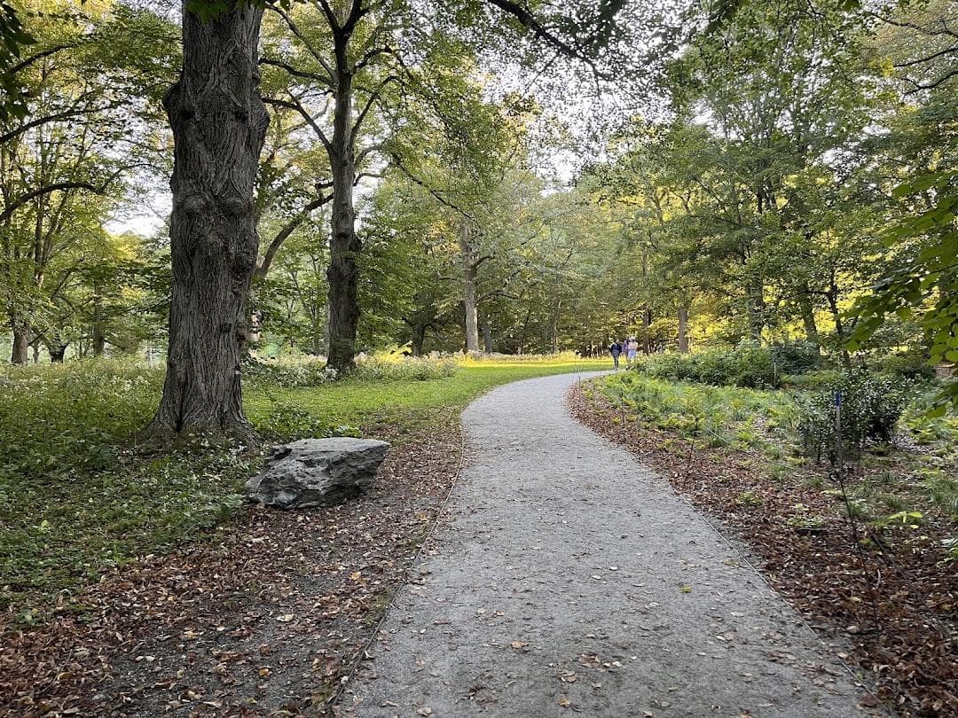 Leventritt Shrub & Vine Garden photo 2