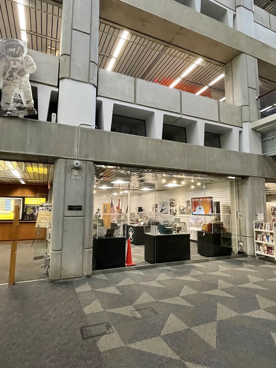Broward County Main Library photo 6