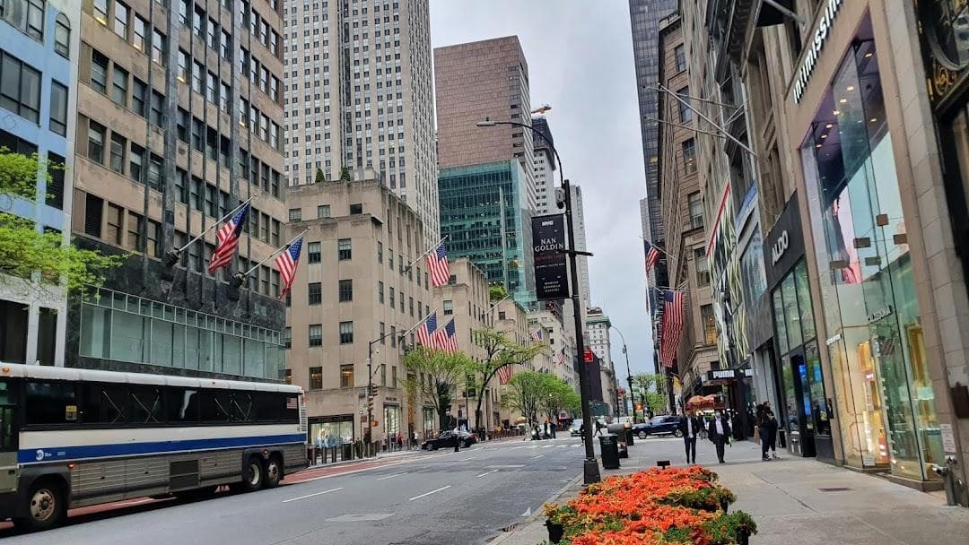 5th Avenue photo 4