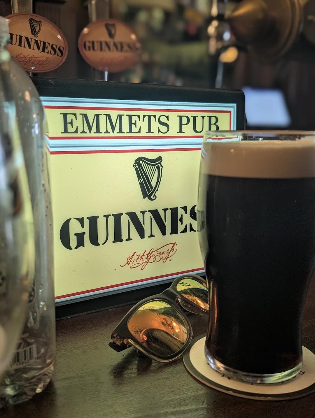Emmets Irish Pub photo 4