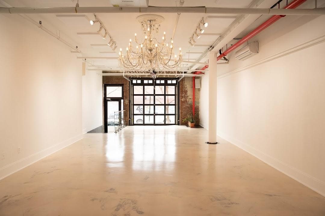 Seven House Gallery photo 4