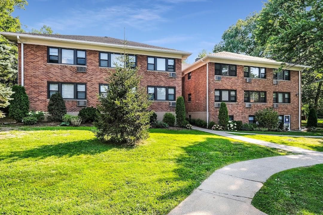 Rye Village Apartments photo 4