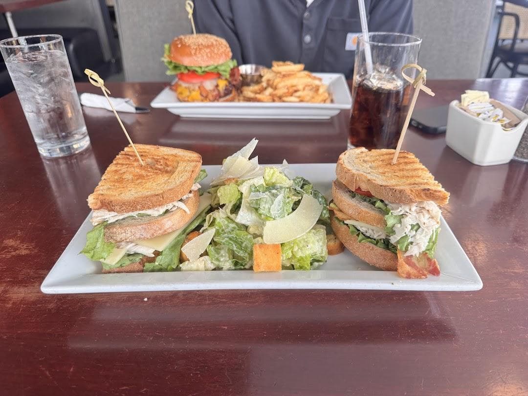 Marathon Grill photo 3