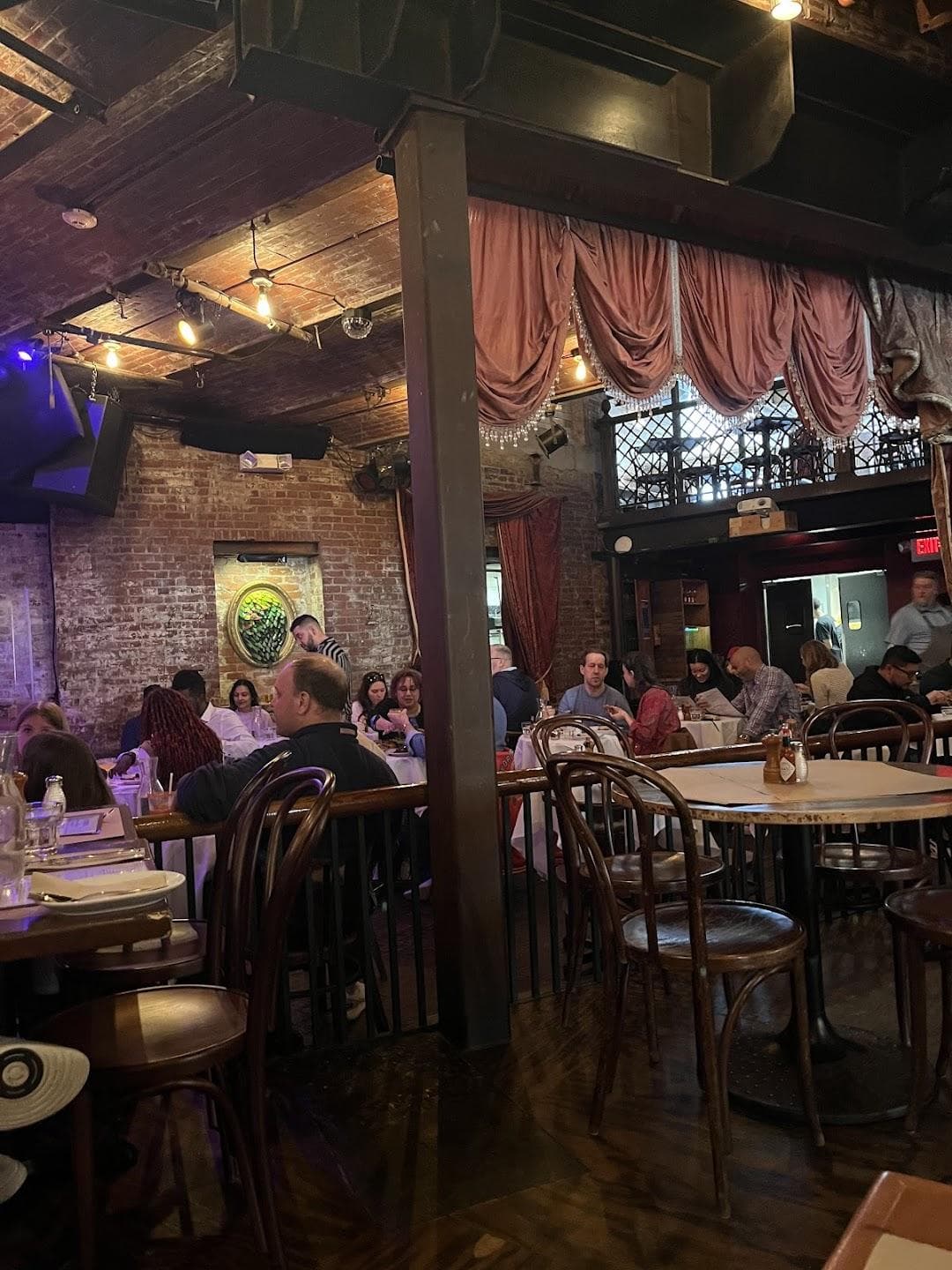 Beehive Restaurant photo 1