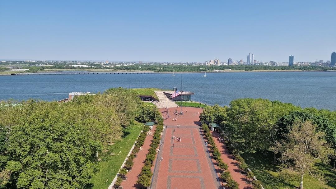 Statue of Liberty photo 5