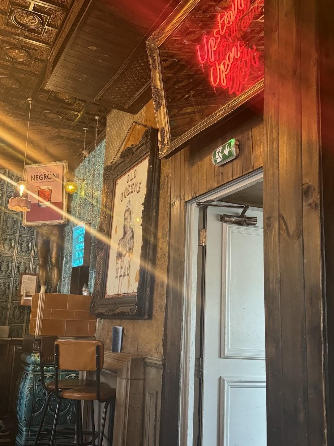 The Old Queens Head photo 3
