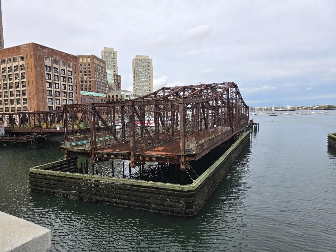 Courthouse Docks photo 5