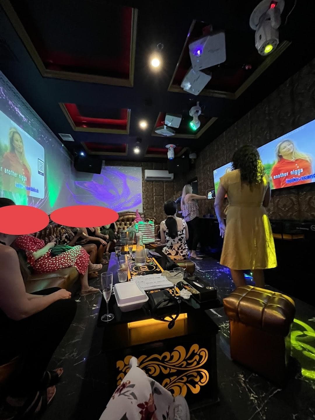 VOIX Karaoke photo 1