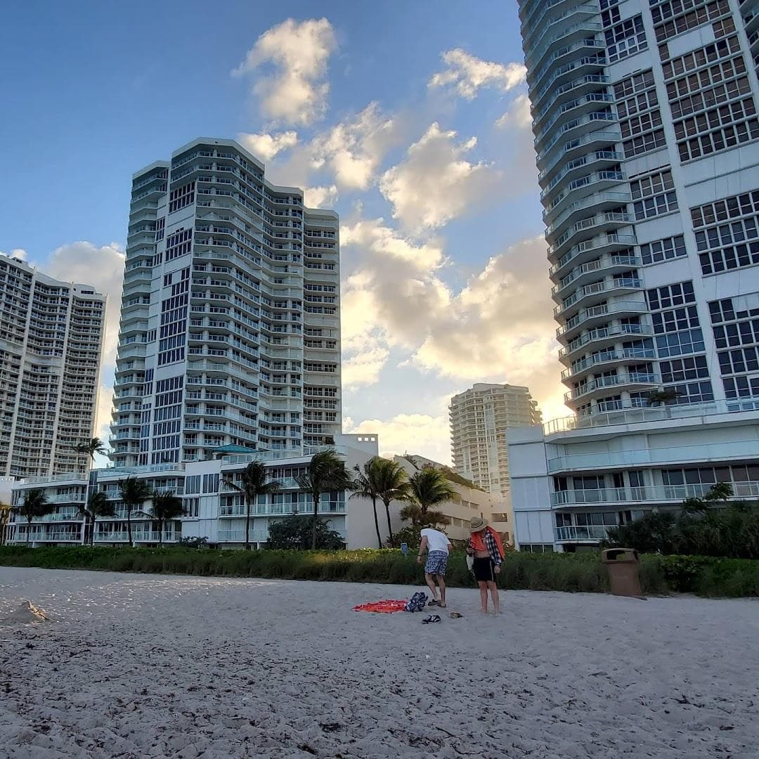 North Miami Beach photo 1