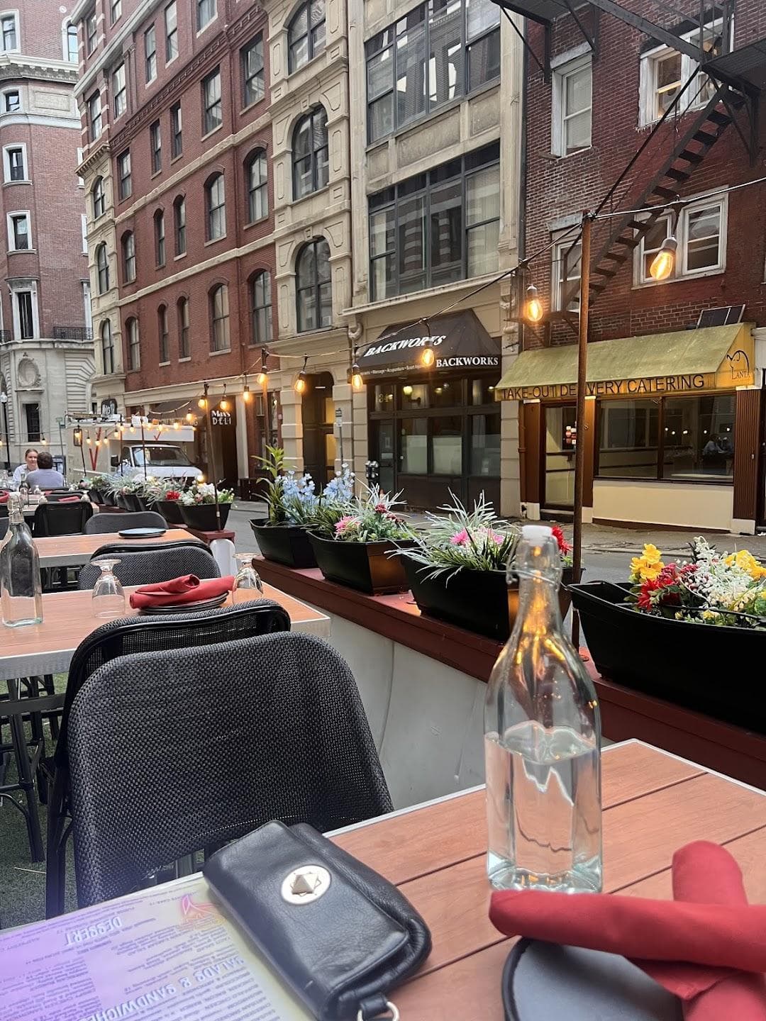 Lily's Bar - Pizza - Patio photo 3