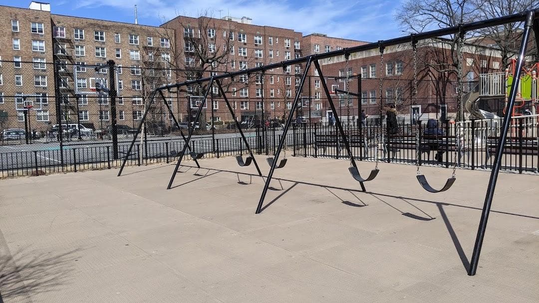 Bowne Playground photo 3