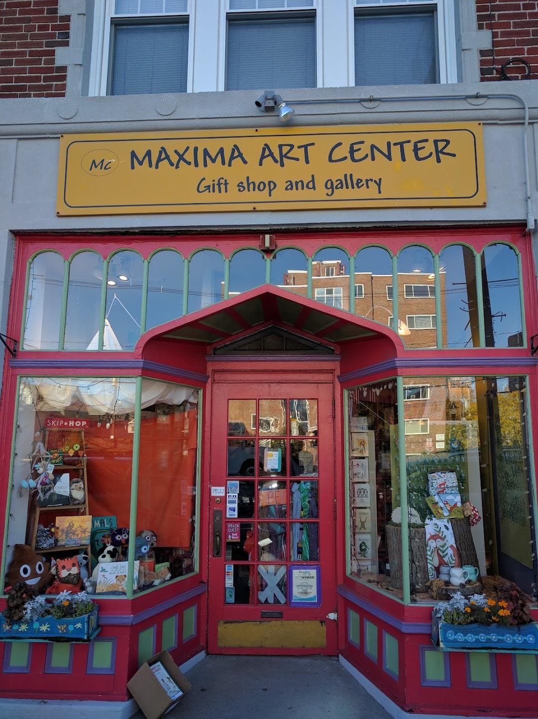 Maxima Gift & Book Center and Maxima Hive photo 3