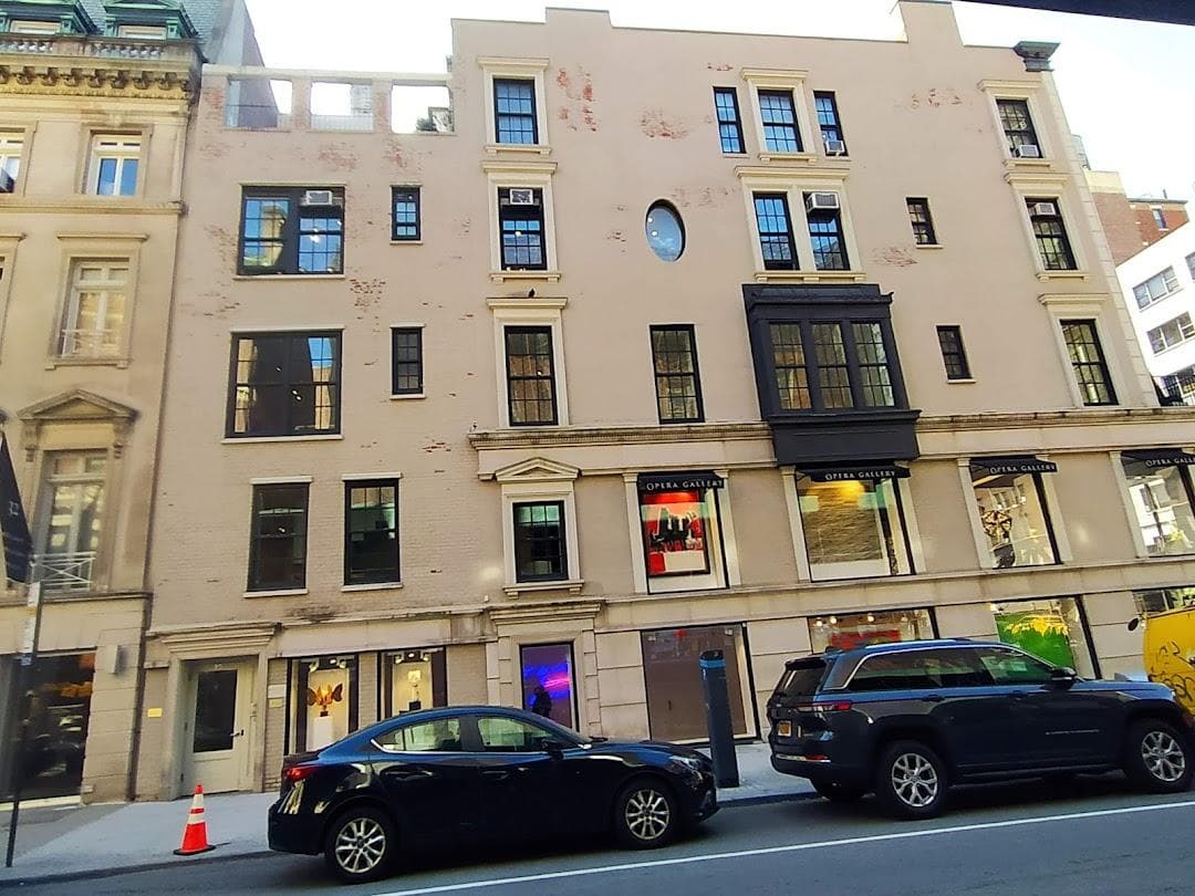 Opera Gallery New York photo 1