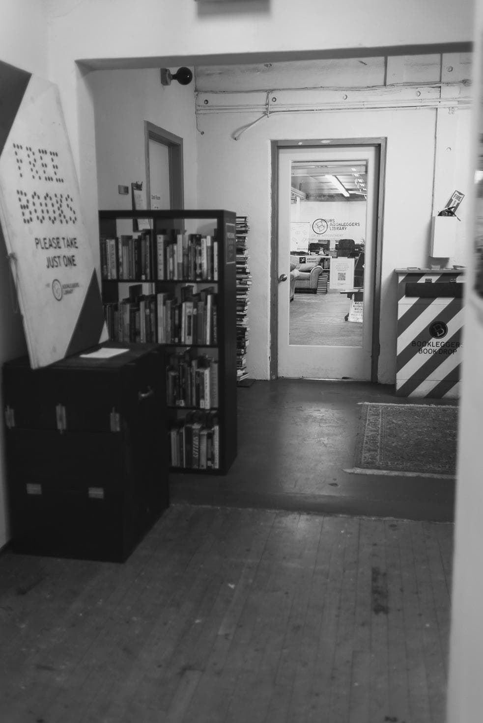 Bookleggers Library photo 5