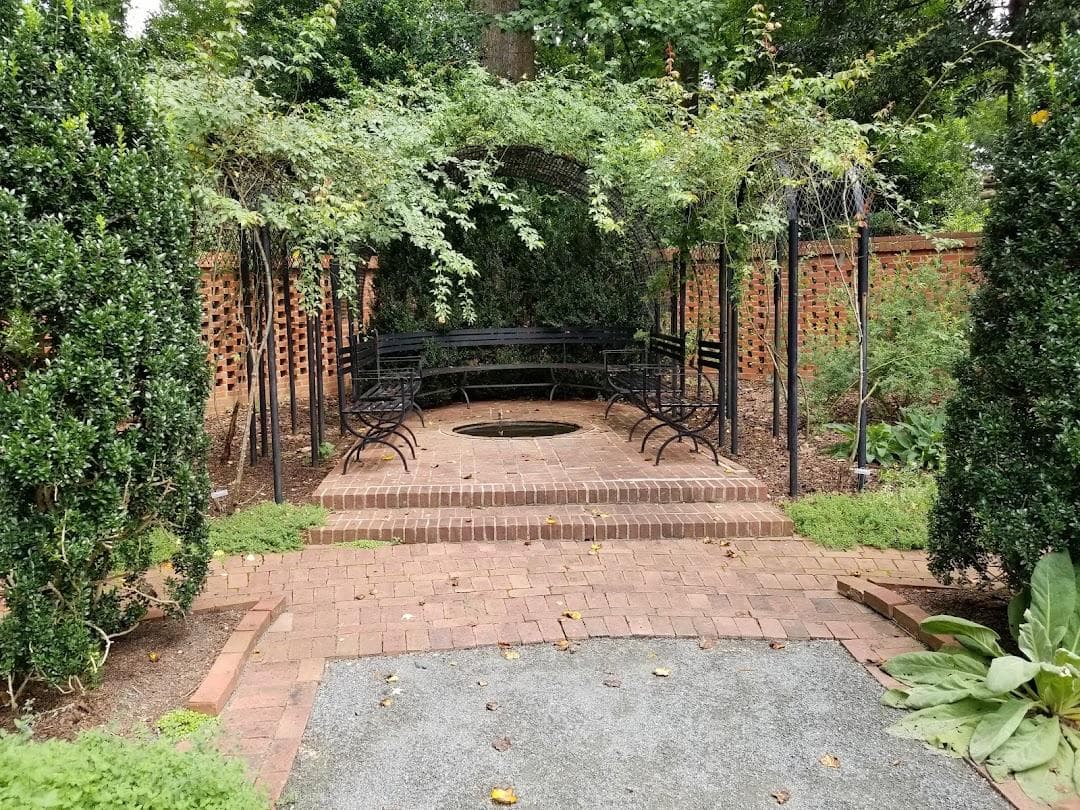 Wing Haven photo 3