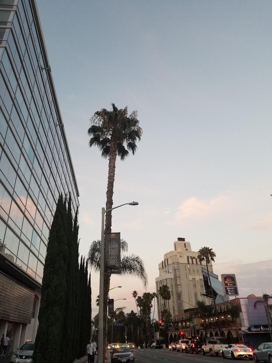 8401 Sunset Blvd photo 1
