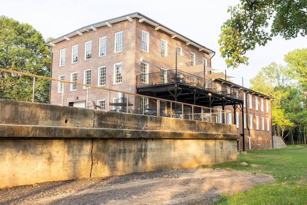 Muddy River Distillery photo 2