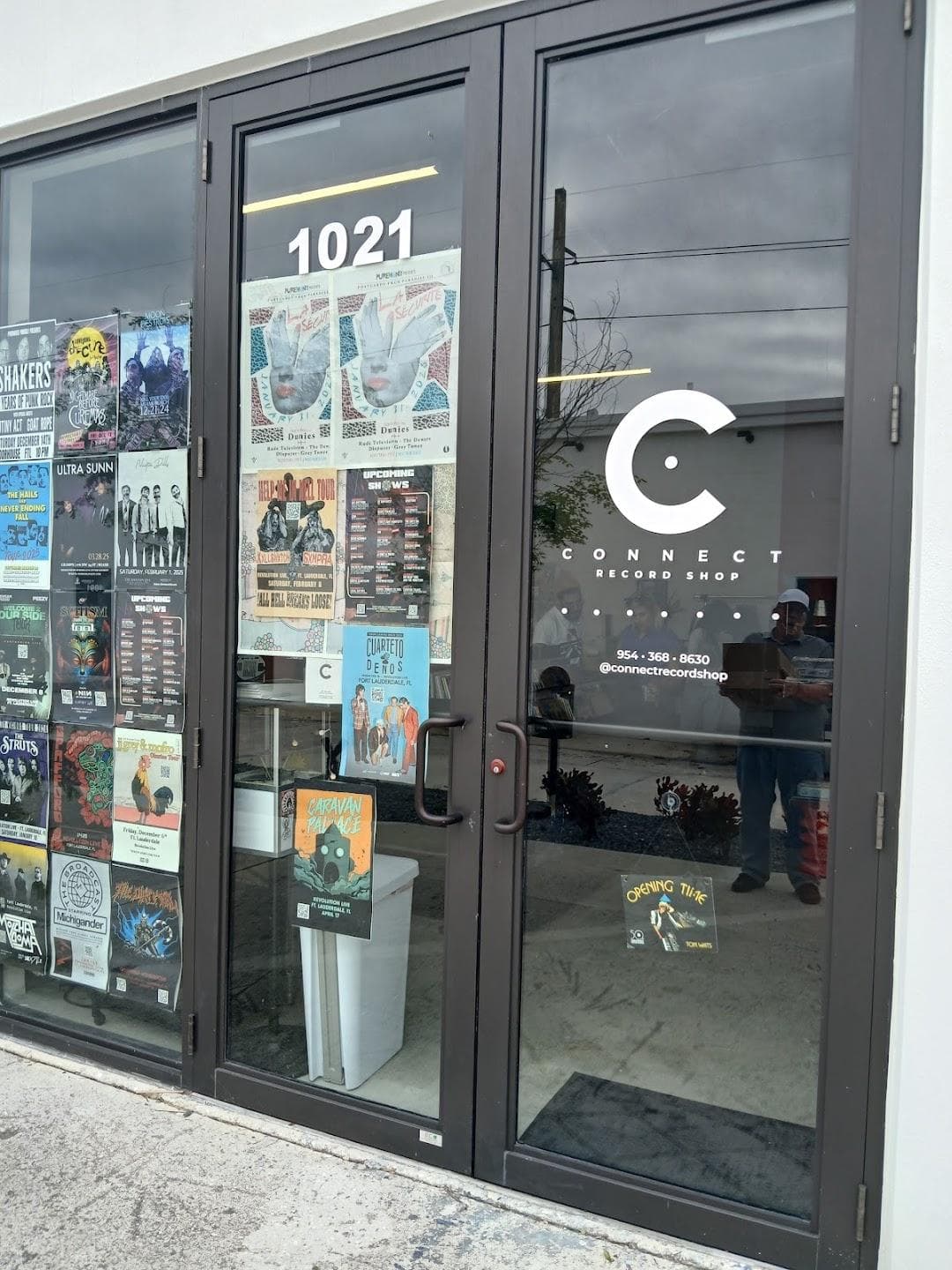 Connect Record Shop photo 2