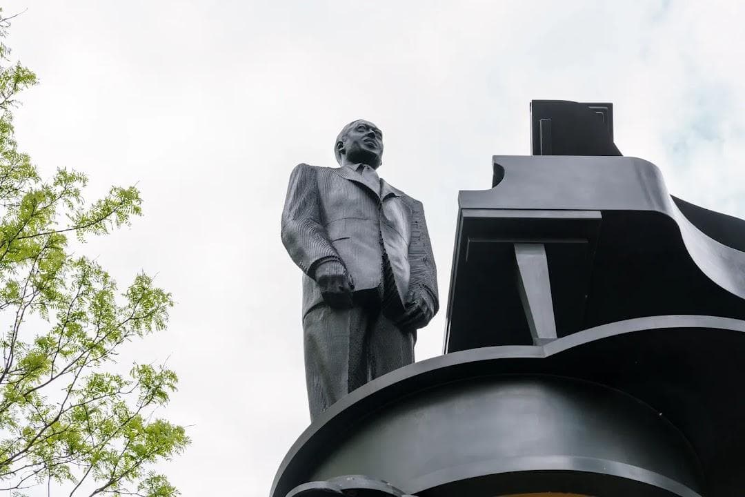 Duke Ellington Statue photo 3