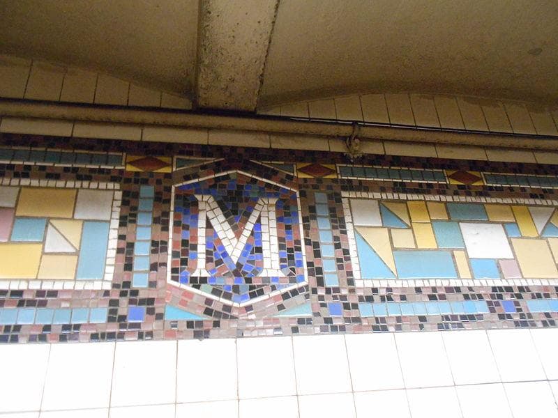 Montrose Av photo 2